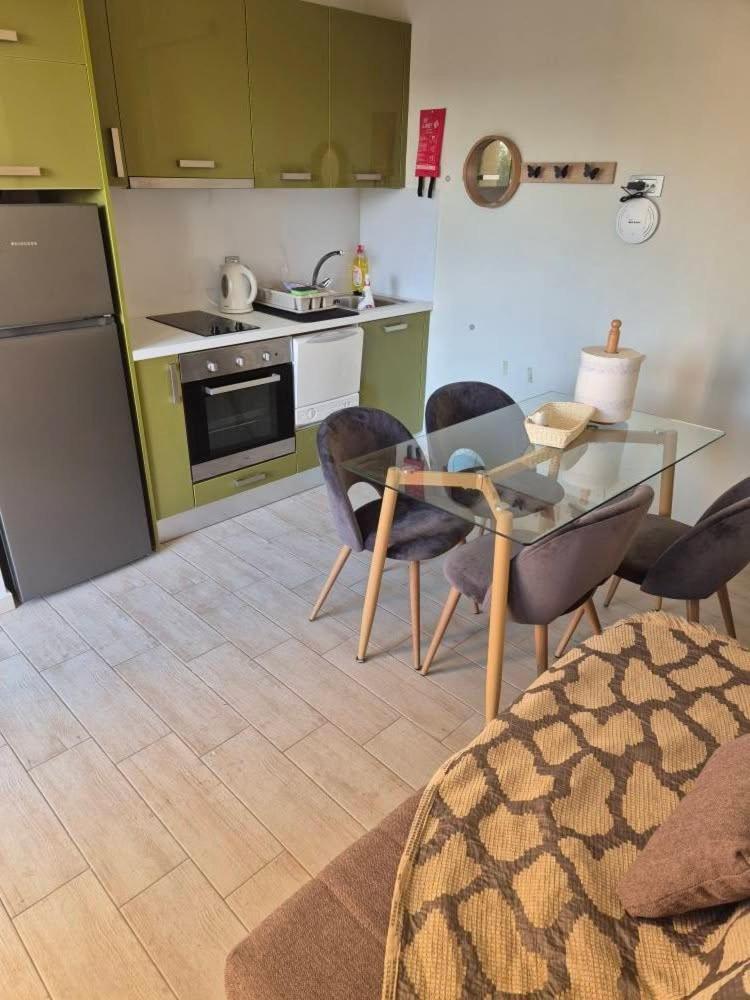 Tzogias Pan Apartment *